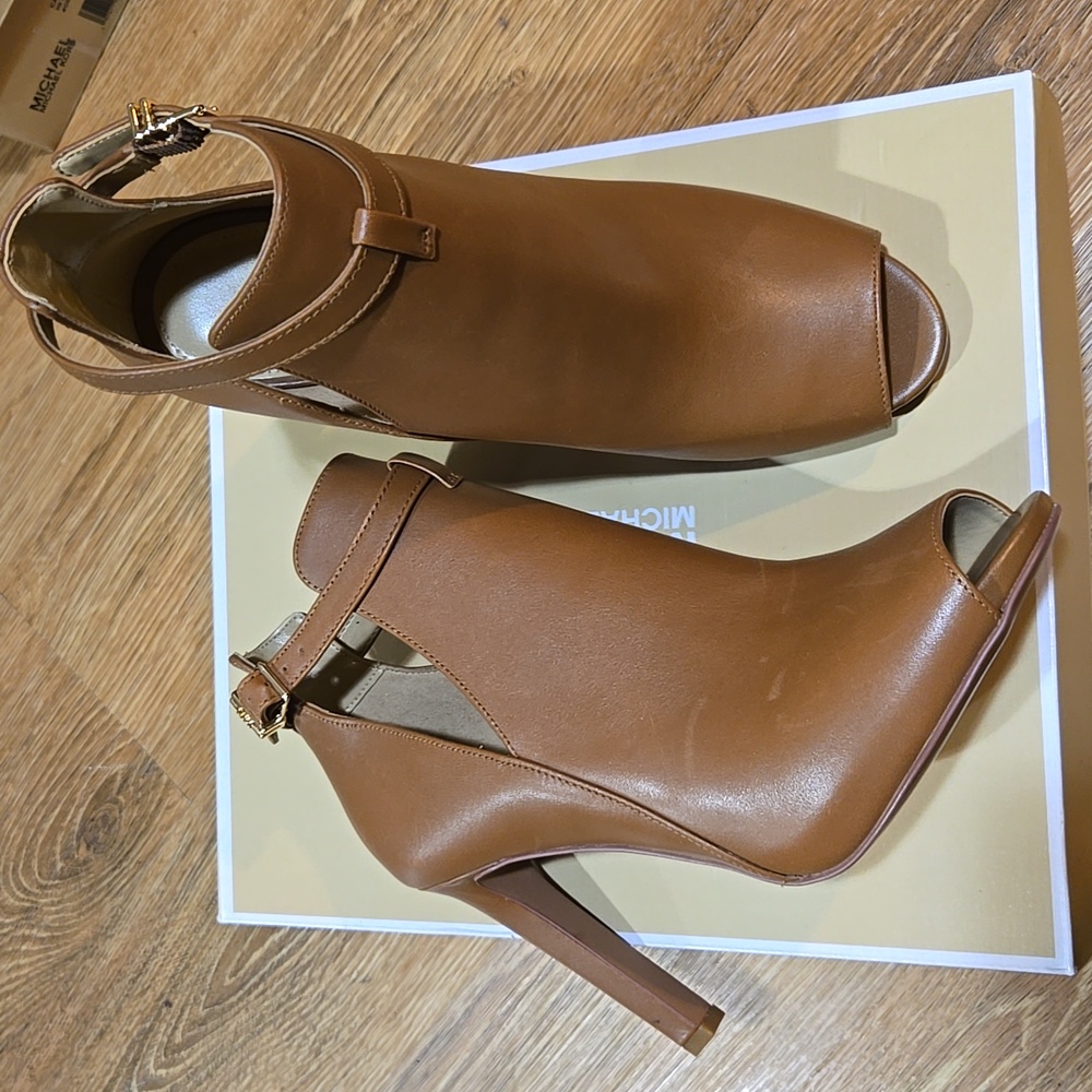 Michael Kors Peep Toe Shoe